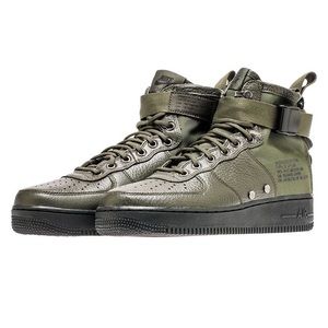 Nike Men’s SF Air Force 1 Mid
